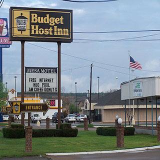 Enjoy a relaxing stay at Budget Host Mesa Motel near Mineral Wells, TX